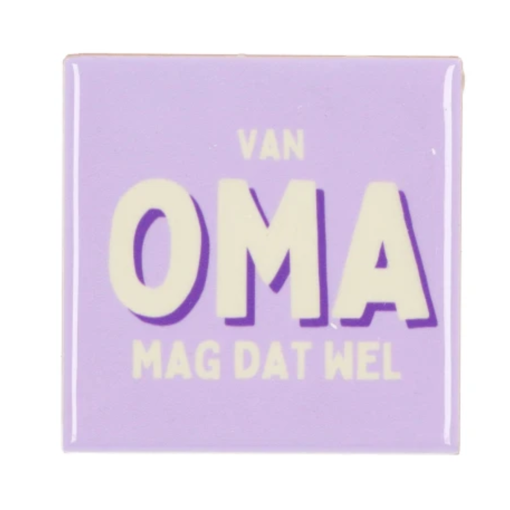 Daan Kromhout Design Tegel Oma Mag Dat Wel Purple 10 x 10 cm