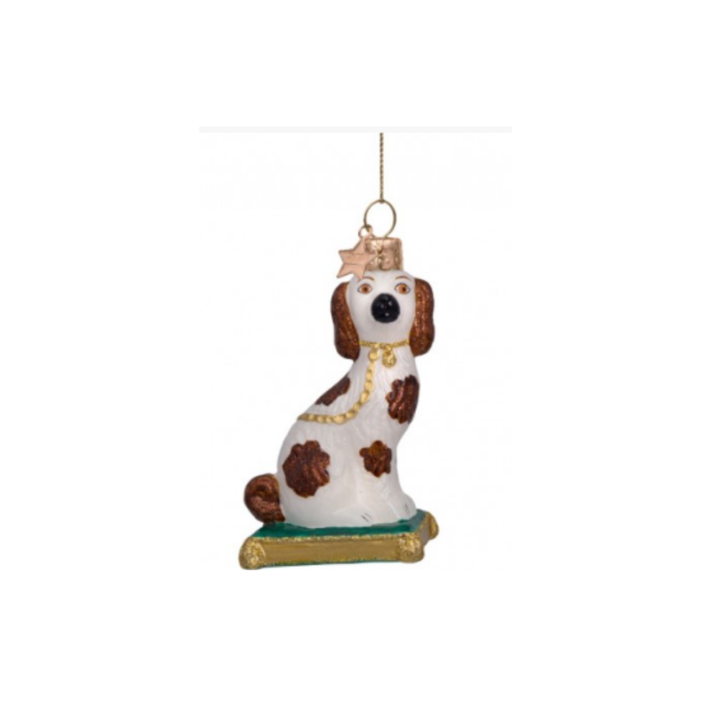 Vondels Kersthanger charles spaniel op een groen kussen 10 cm